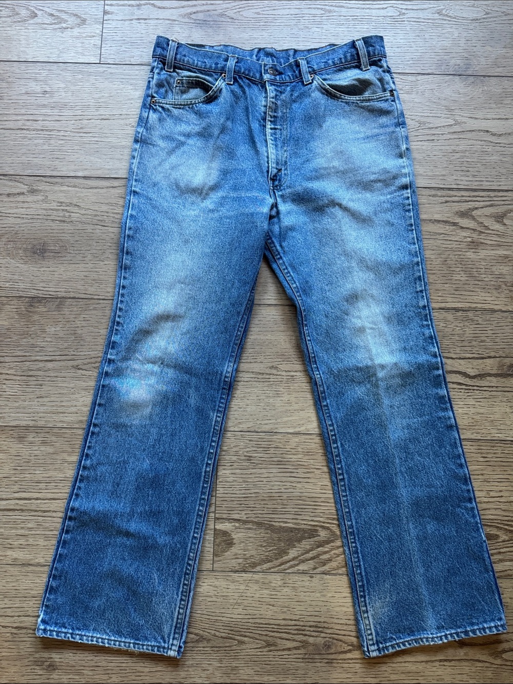 Levi's Men's Bootcut Jeans in Medium Blue Wash